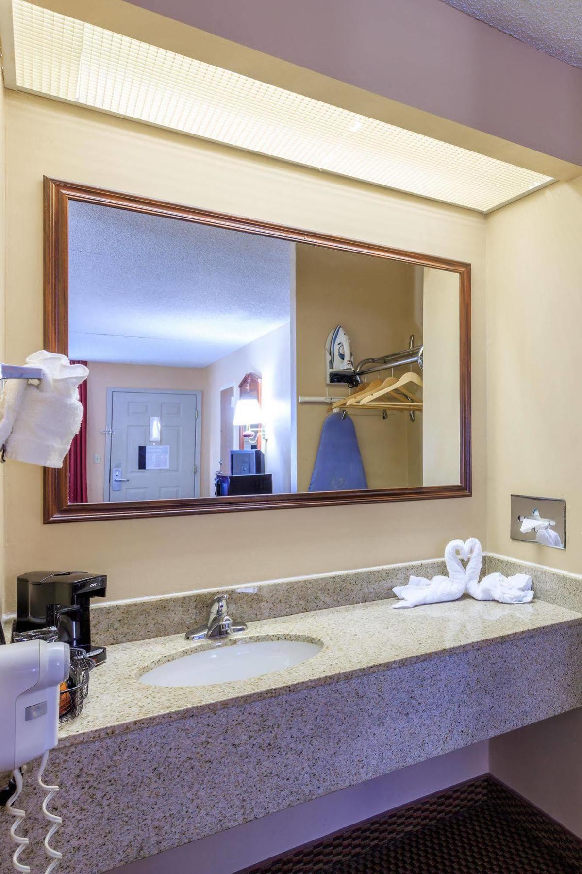 Angel Inn - Central Branson Zewnętrze zdjęcie